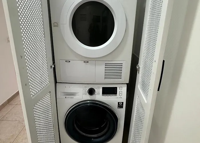 Royal Palace- Granada Park *