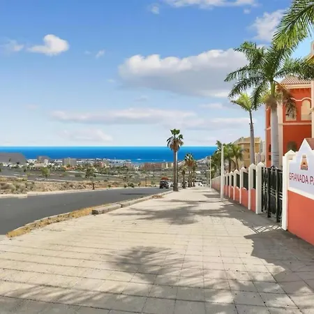 Royal Palace- Granada Park Apartment