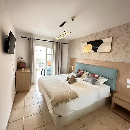 Royal Palace- Granada Park Appartement