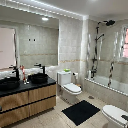 Royal Palace- Granada Park Appartement *